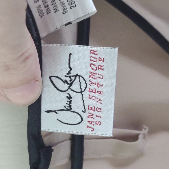 🆕 Jane Seymour signature collection 100 Percent Silk blouse Size 2XL - Picture 2 of 6